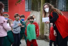 Uma aventura fascinante e instrutiva pelo folclore e contos de fadas