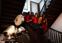 5º ano foi ao Museu da Imagem e do Som conhecer a história da comunicação